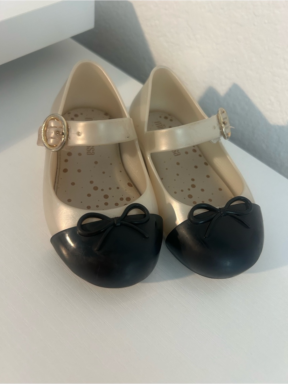 Toddler Girls Mini Melissa Mary Jane Shoes White Rubber Black Bow Size 6